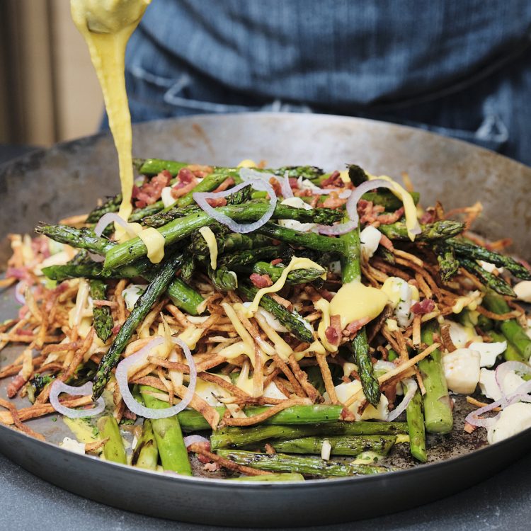 poutine d'asperge chef à domicile Rive-Sud, Rive-Nord, Montréal.